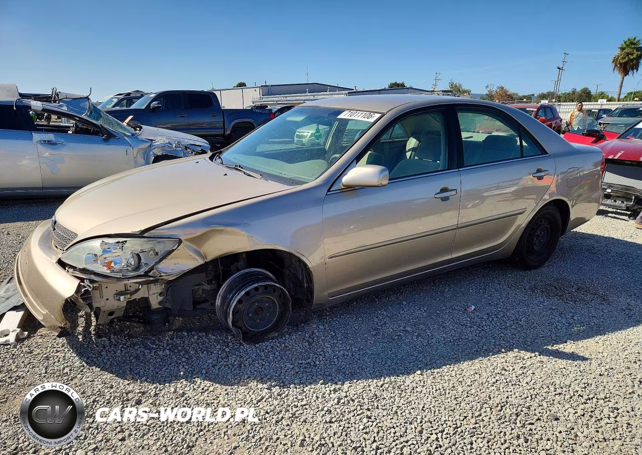 2003 Toyota Camry Le VIN:JTDBE32K430142849 - 2