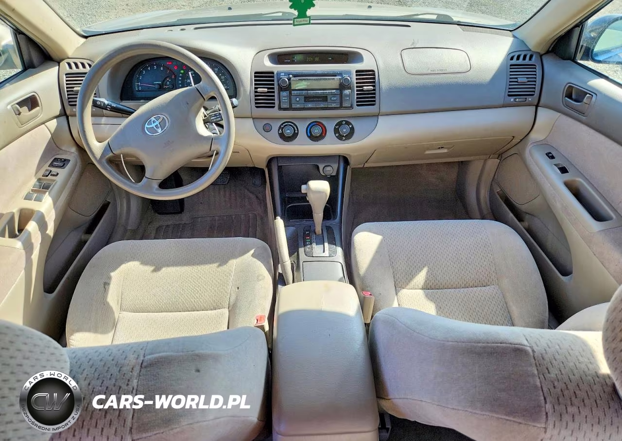 2003 Toyota Camry Le VIN:JTDBE32K430142849 - 9