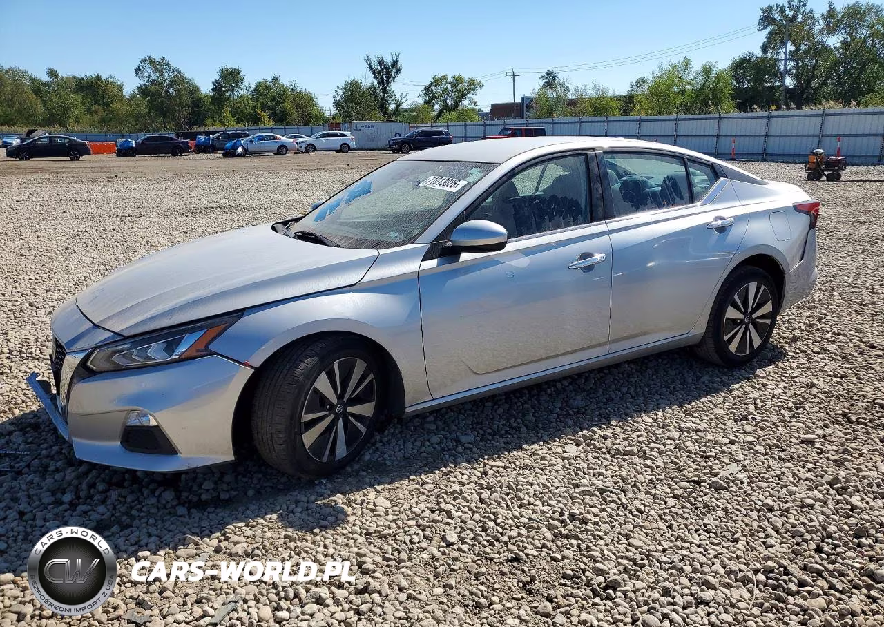 2022 Nissan Altima Sv