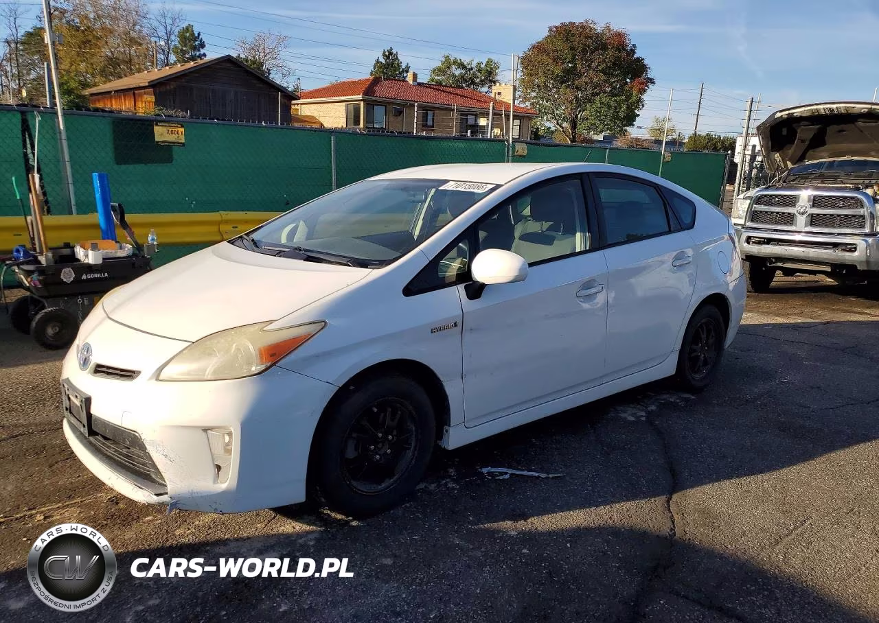 2013 Toyota Prius Two – zdjęcie 1 z 12