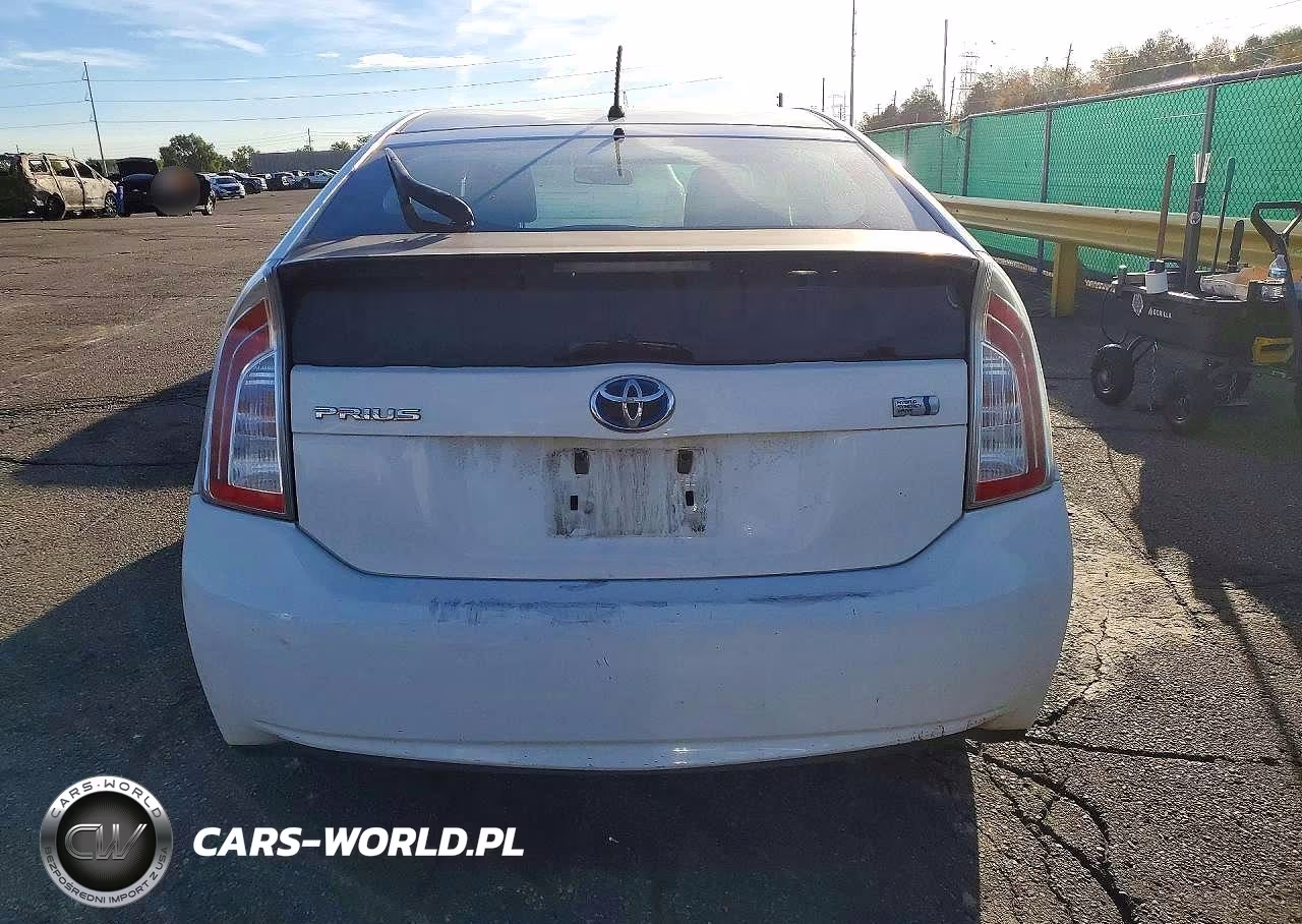 2013 Toyota Prius Two VIN:JTDKN3DU1D5583860 - 6