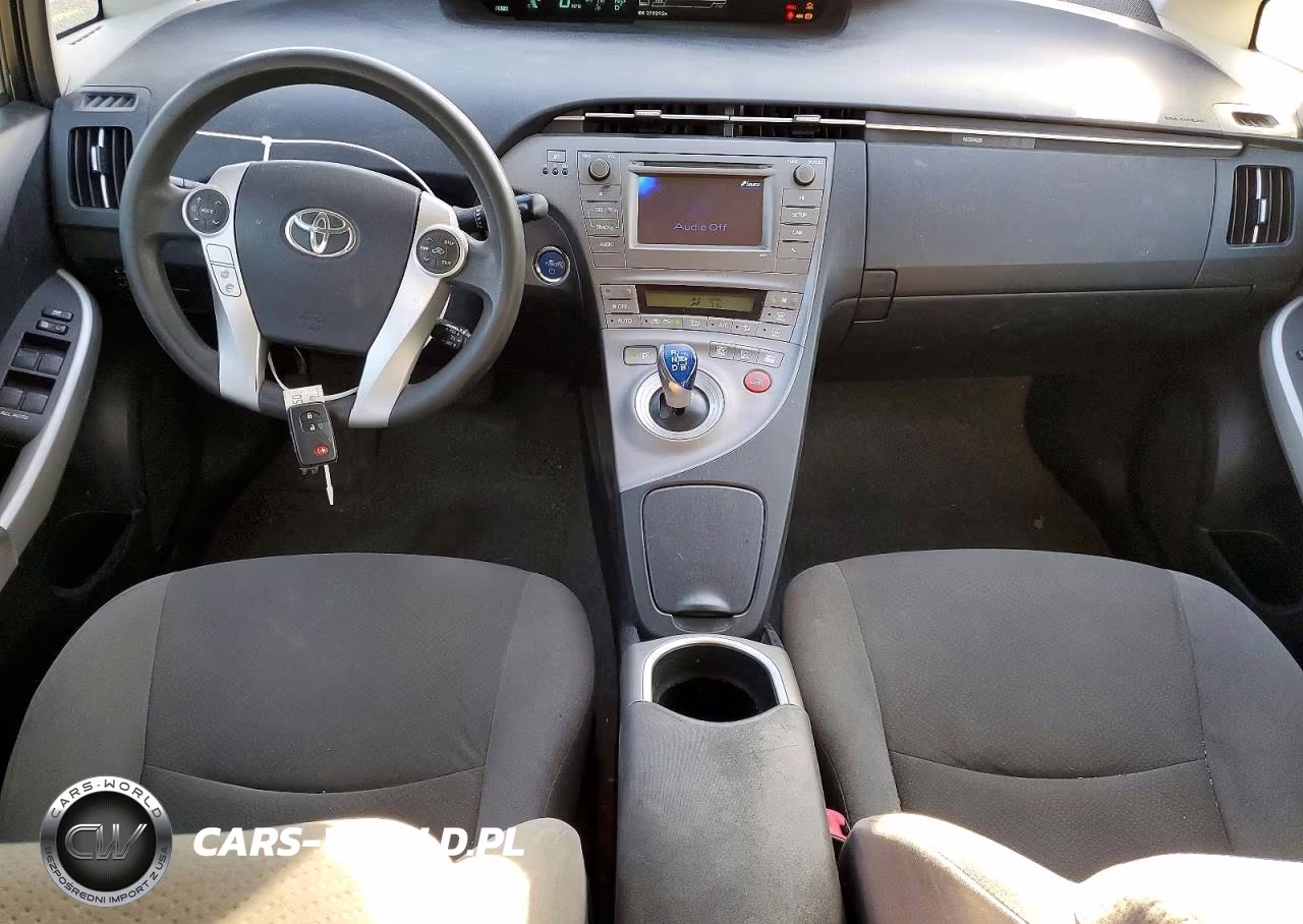 2013 Toyota Prius Two VIN:JTDKN3DU1D5583860 - 8