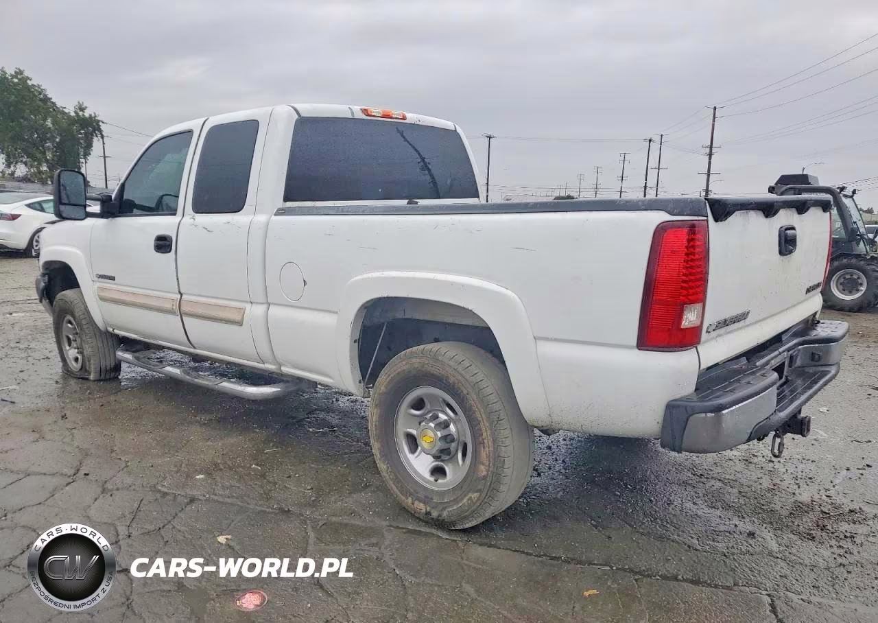 2004 Chevrolet Silverado K2500 Heavy Duty VIN:1GCHK29U24E375136 - 2
