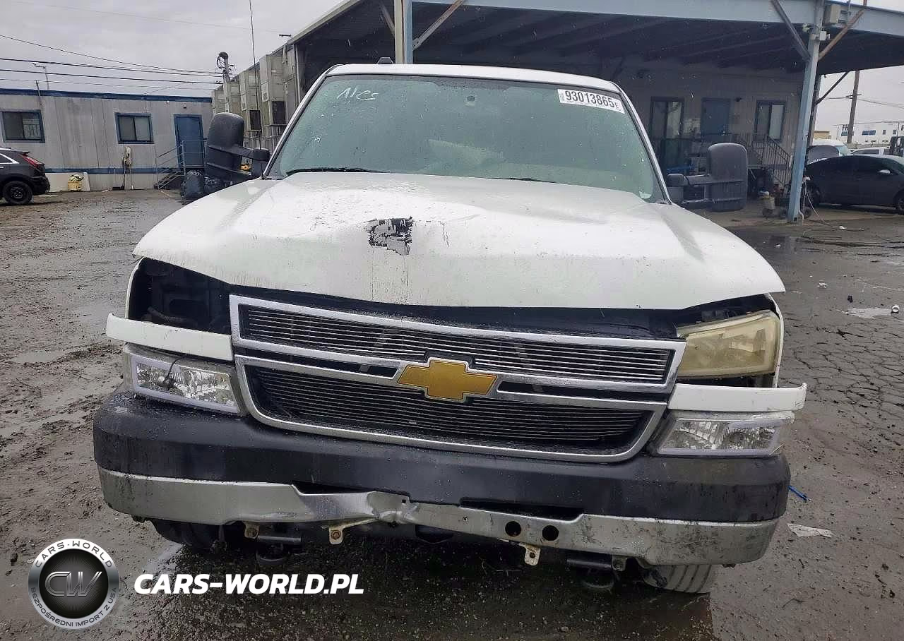 2004 Chevrolet Silverado K2500 Heavy Duty VIN:1GCHK29U24E375136 - 5