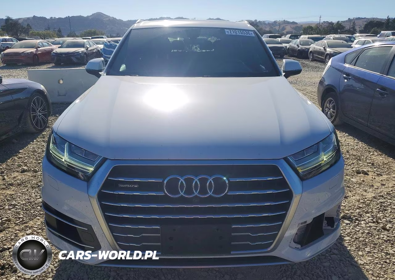 2018 Audi Q7 Premium Plus VIN:WA1LAAF78JD046068 - 5