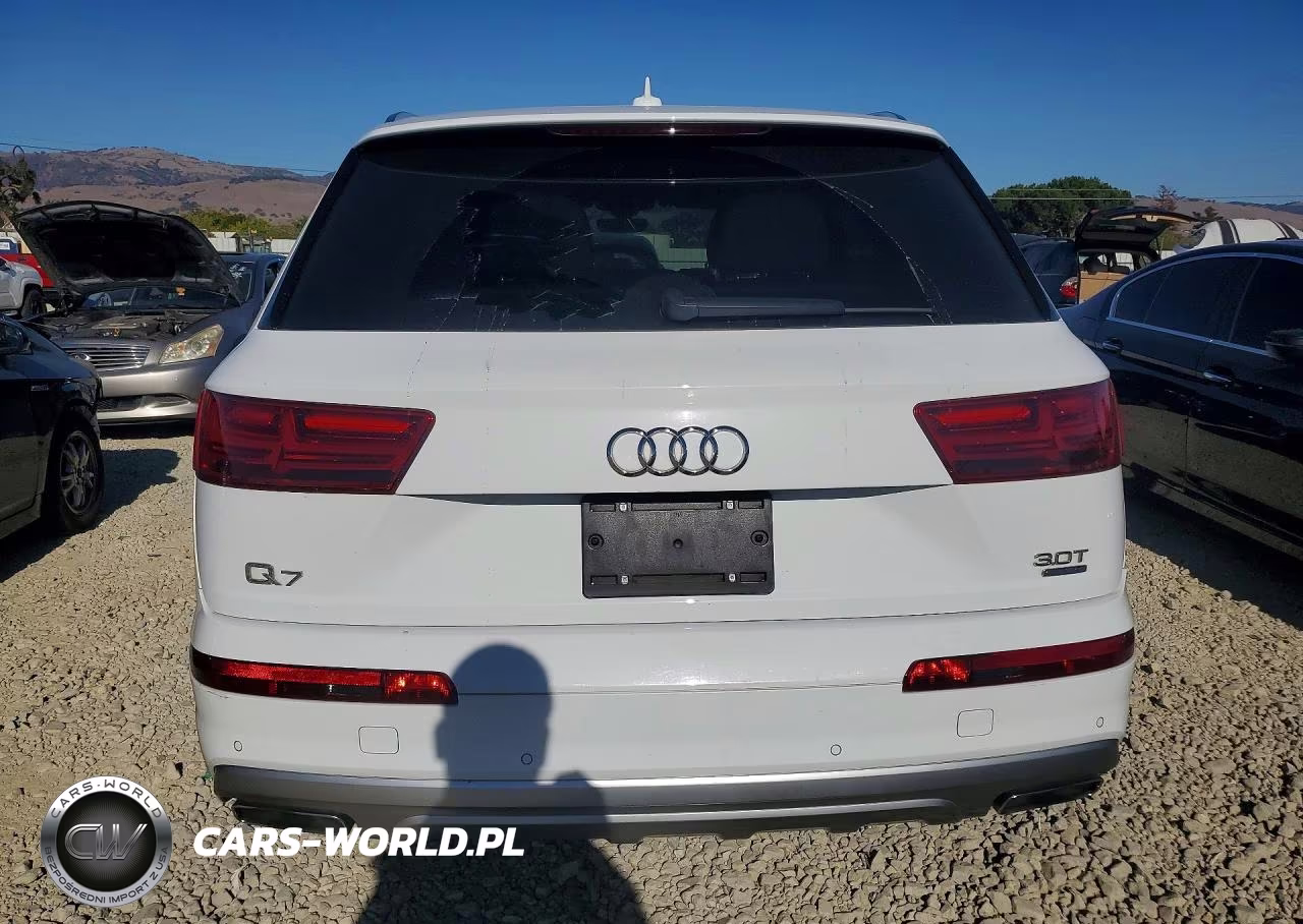 2018 Audi Q7 Premium Plus VIN:WA1LAAF78JD046068 - 6