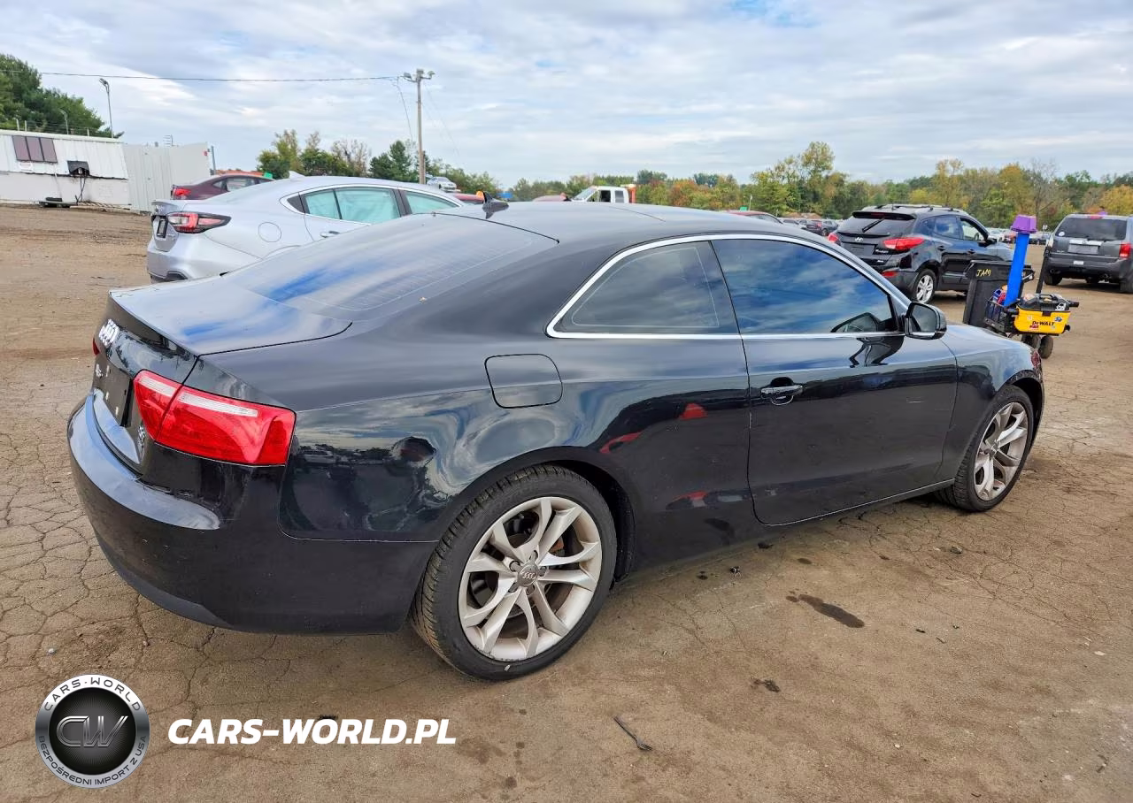 2014 Audi A5 Premium VIN:WAUCFAFR7EA019067 - 3
