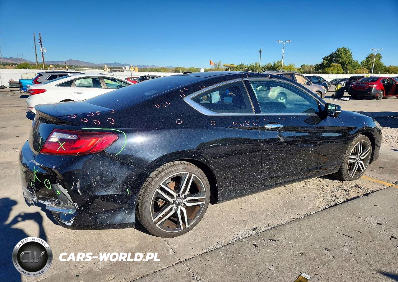 2017 Honda Accord Touring VIN:1HGCT2B03HA000532 - 3