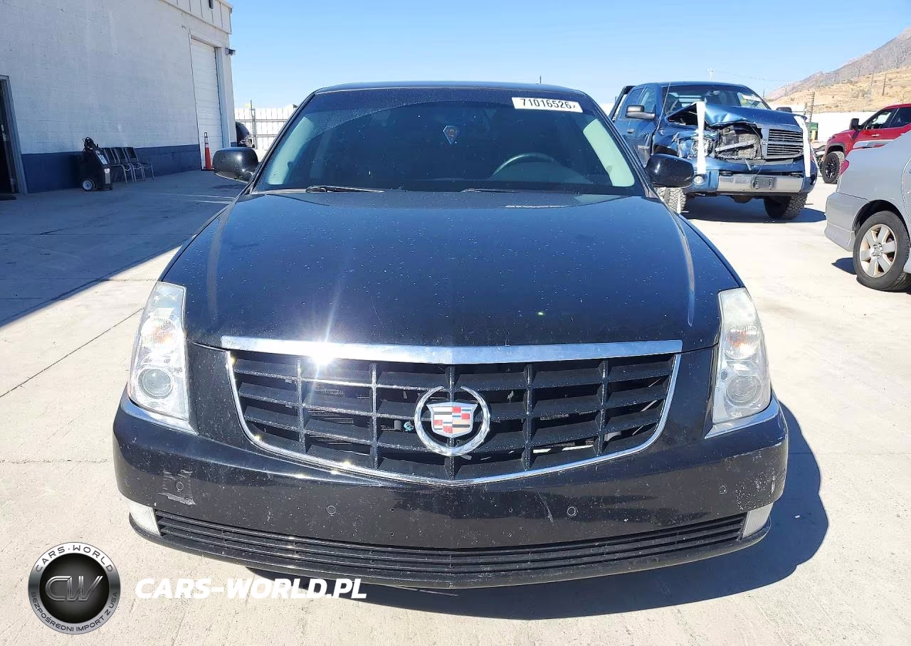 2010 Cadillac Dts Luxury Collection VIN:1G6KD5EY9AU131319 - 5