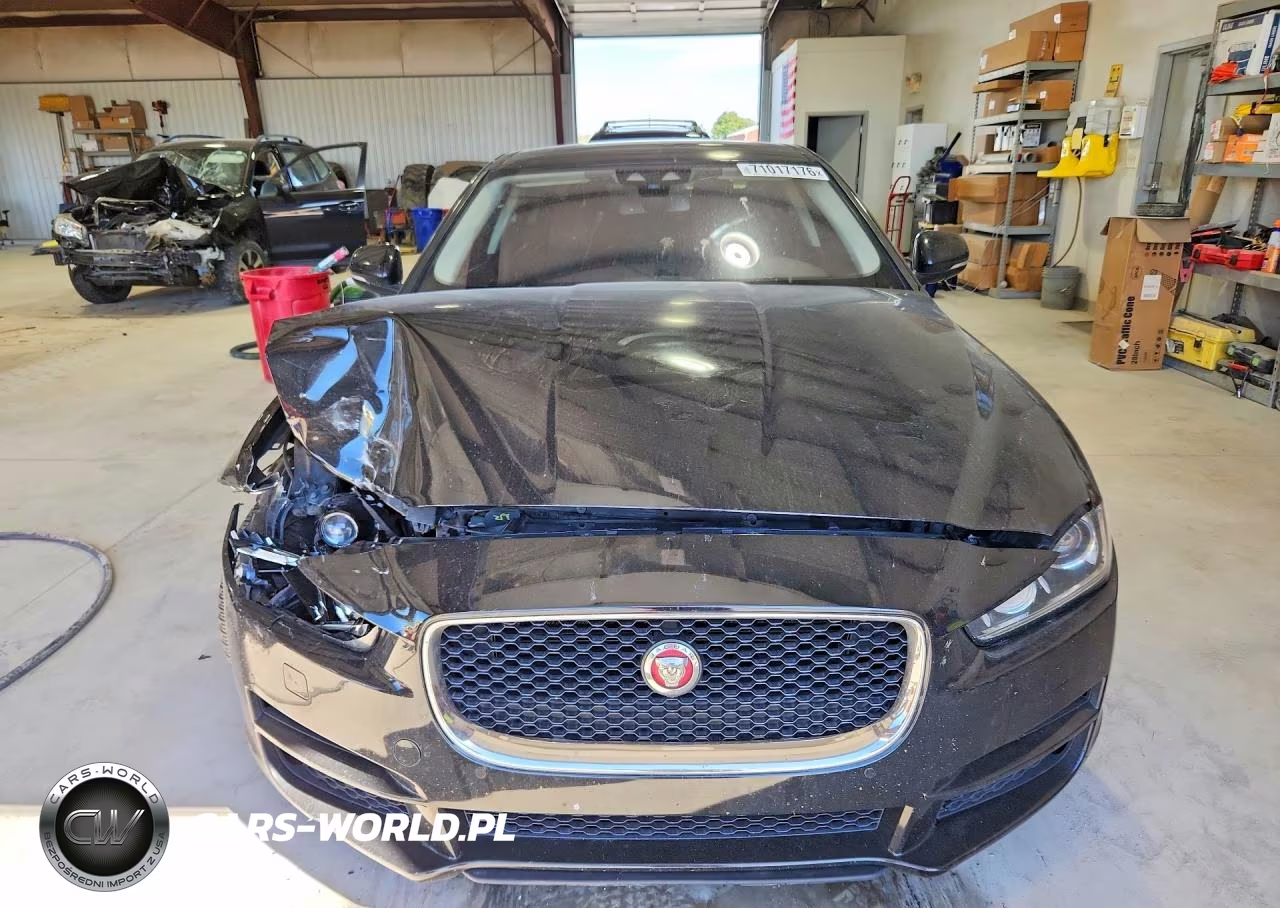2017 Jaguar Xe Premium VIN:SAJAD4BG5HA965180 - 5