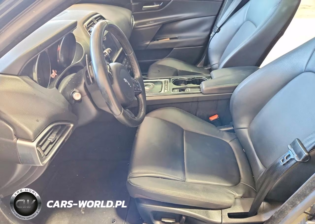 2017 Jaguar Xe Premium VIN:SAJAD4BG5HA965180 - 7