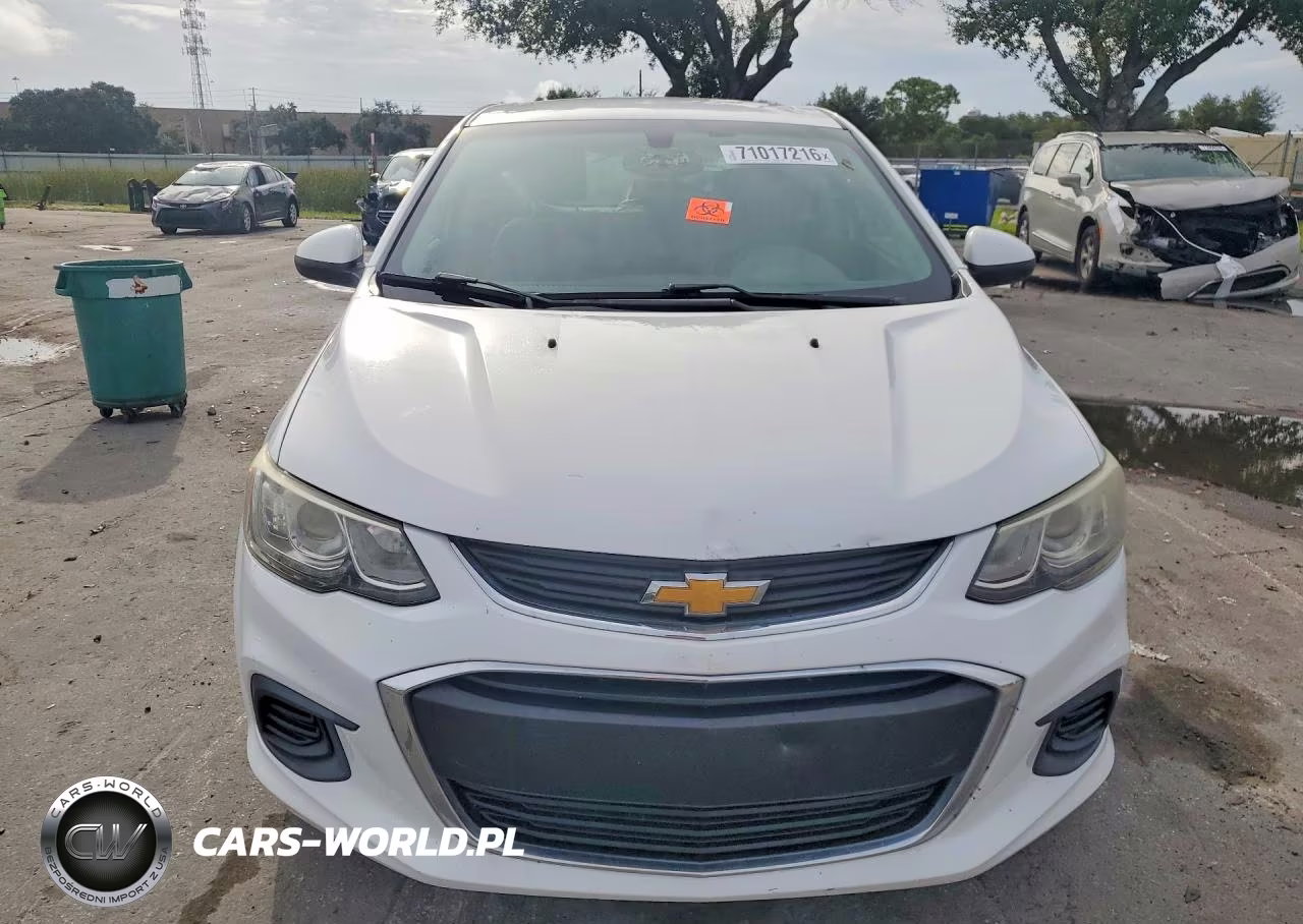 2018 Chevrolet Sonic VIN:1G1JG6SH4J4105388 - 5