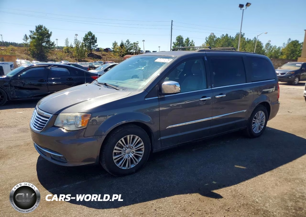 2016 Chrysler Town & Country Touring L