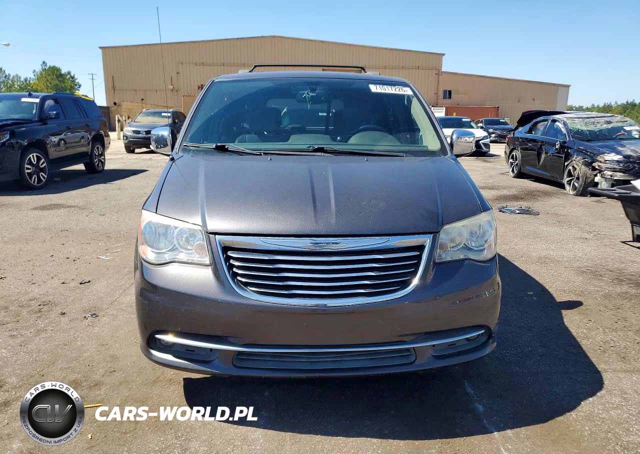2016 Chrysler Town & Country Touring L VIN:2C4RC1CG0GR120037 - 5