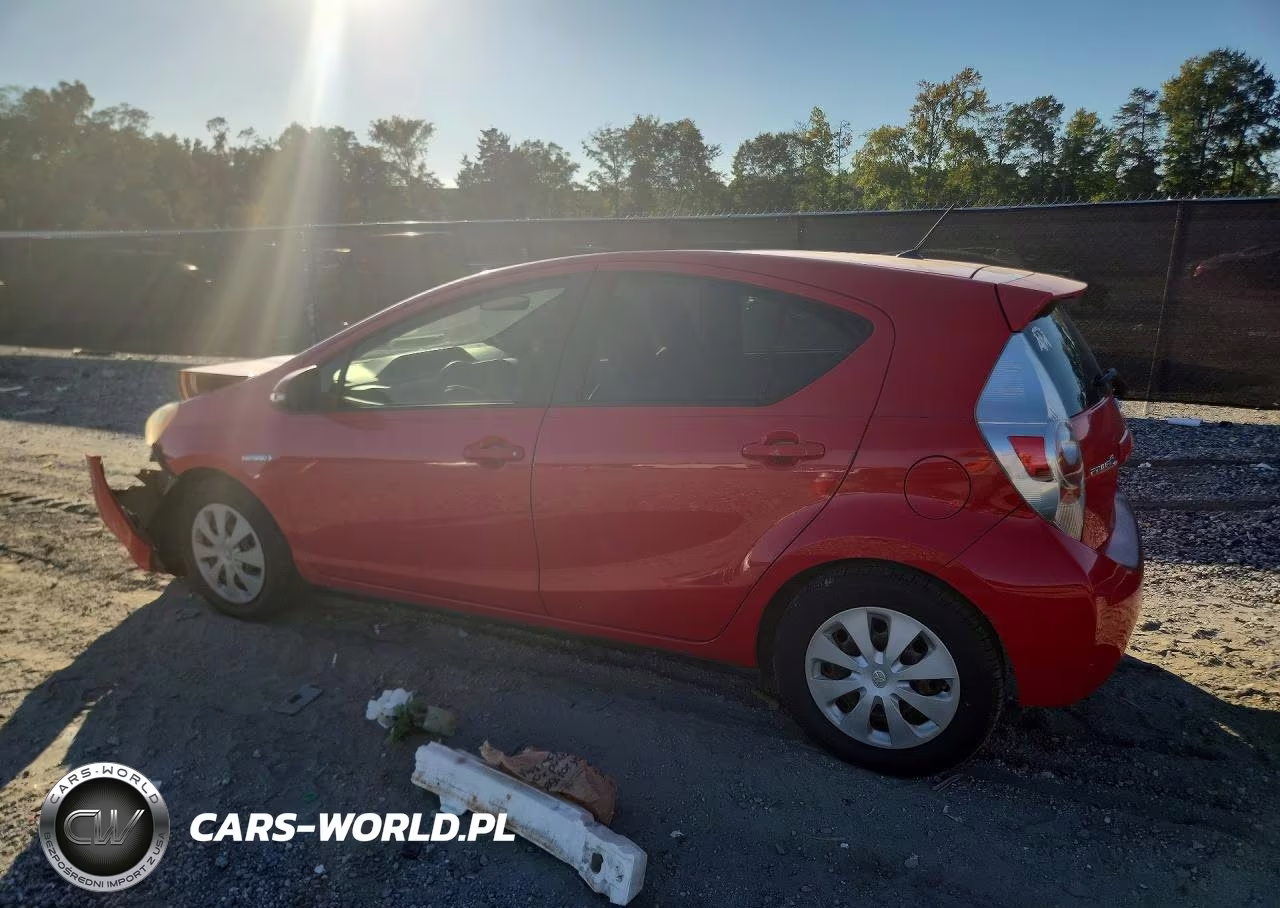 2013 Toyota Prius C One VIN:JTDKDTB30D1541748 - 2