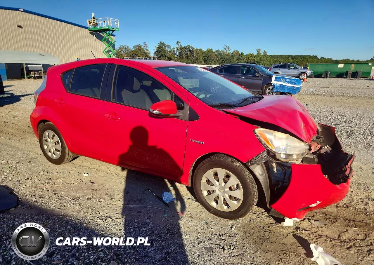 2013 Toyota Prius C One VIN:JTDKDTB30D1541748 - 4