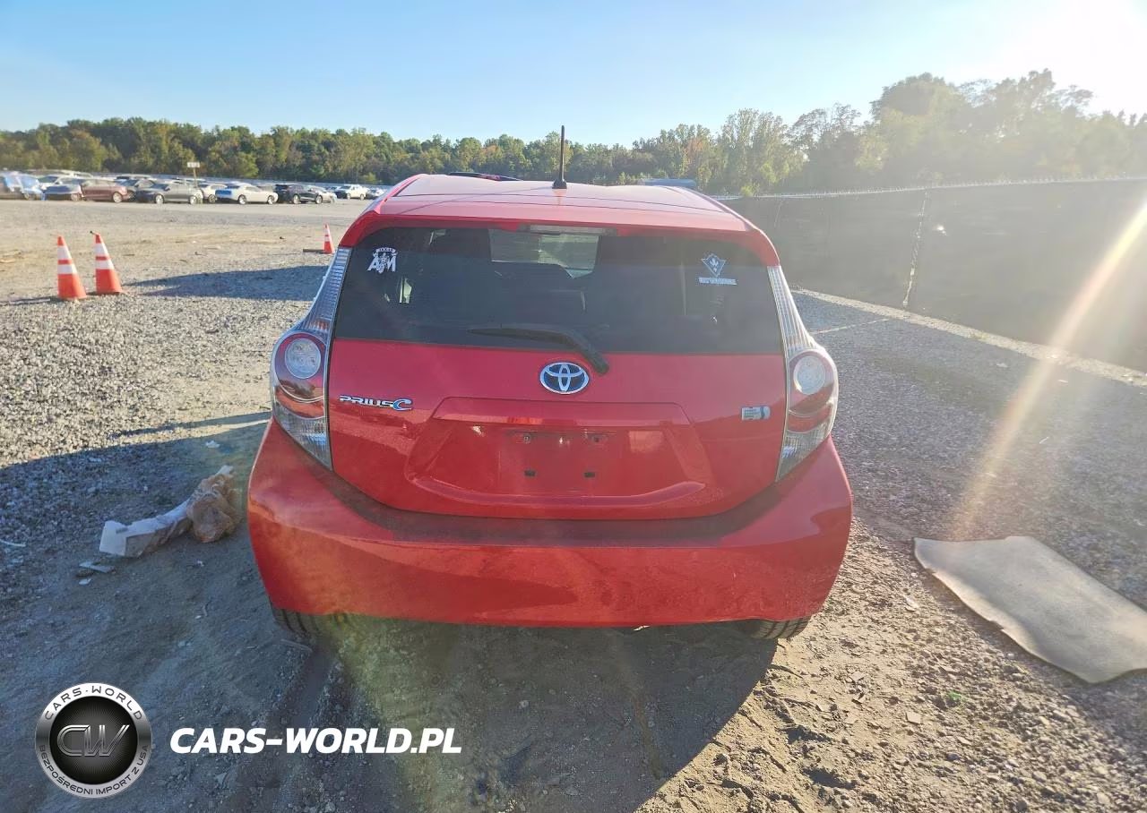 2013 Toyota Prius C One VIN:JTDKDTB30D1541748 - 6