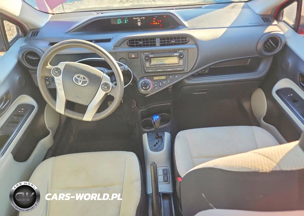 2013 Toyota Prius C One VIN:JTDKDTB30D1541748 - 8