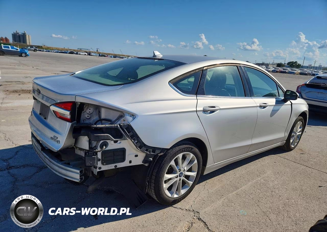 2019 Ford Fusion Se VIN:3FA6P0LU8KR207748 - 3