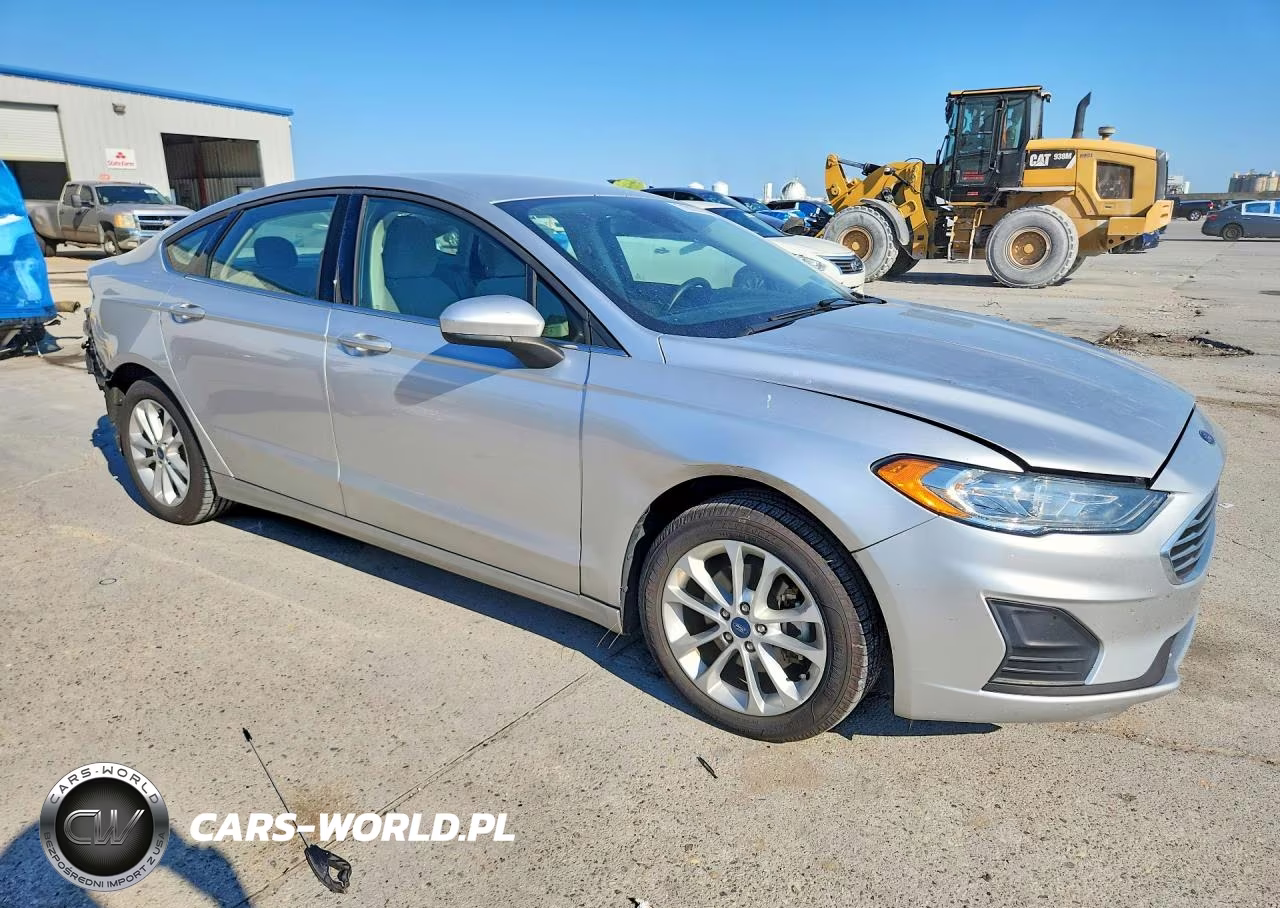 2019 Ford Fusion Se VIN:3FA6P0LU8KR207748 - 4