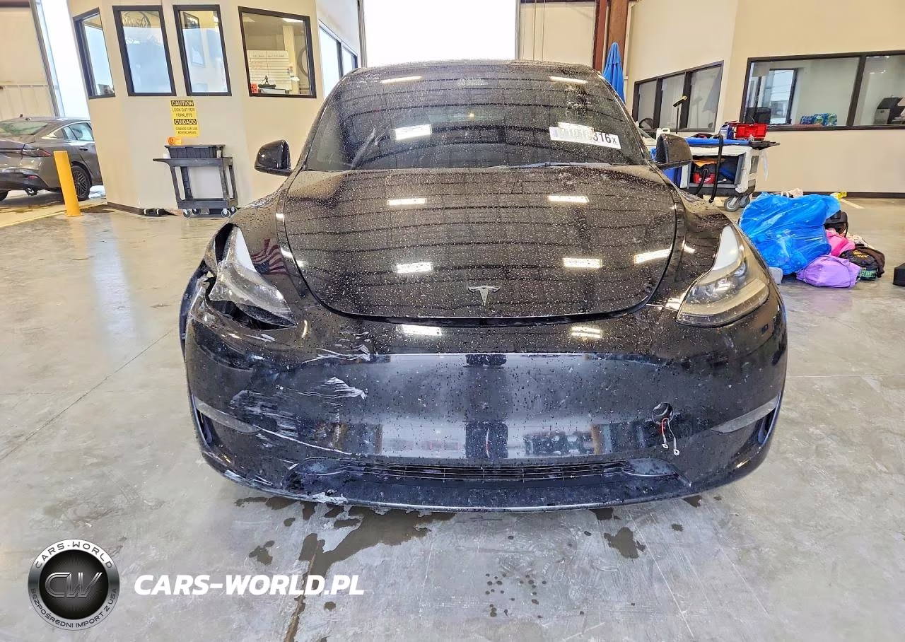 2023 Tesla Model Y VIN:7SAYGAEE2PF592105 - 5