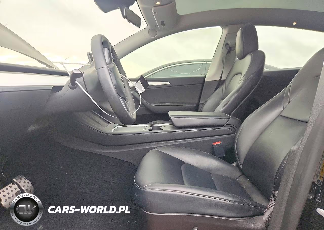 2023 Tesla Model Y VIN:7SAYGAEE2PF592105 - 7