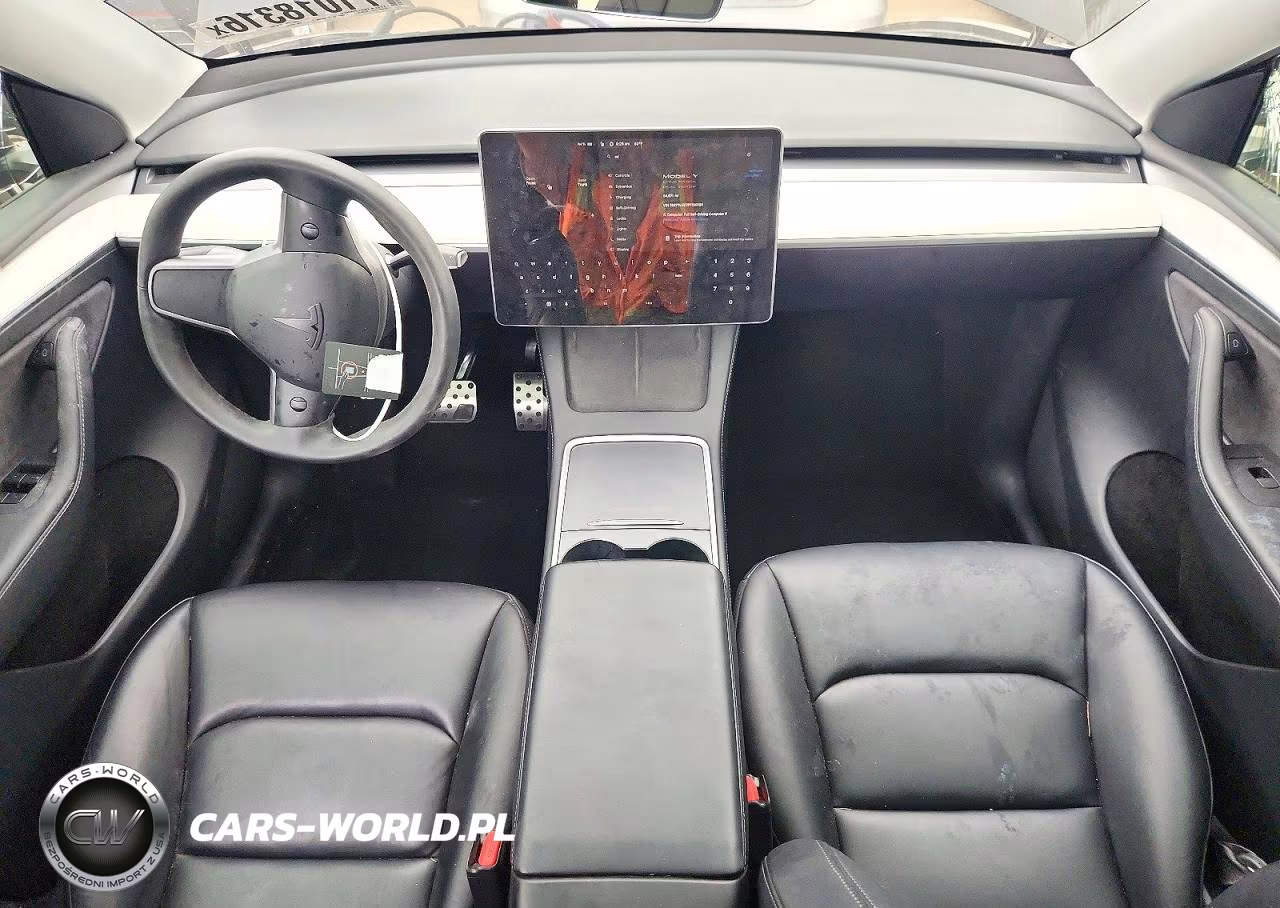 2023 Tesla Model Y VIN:7SAYGAEE2PF592105 - 8