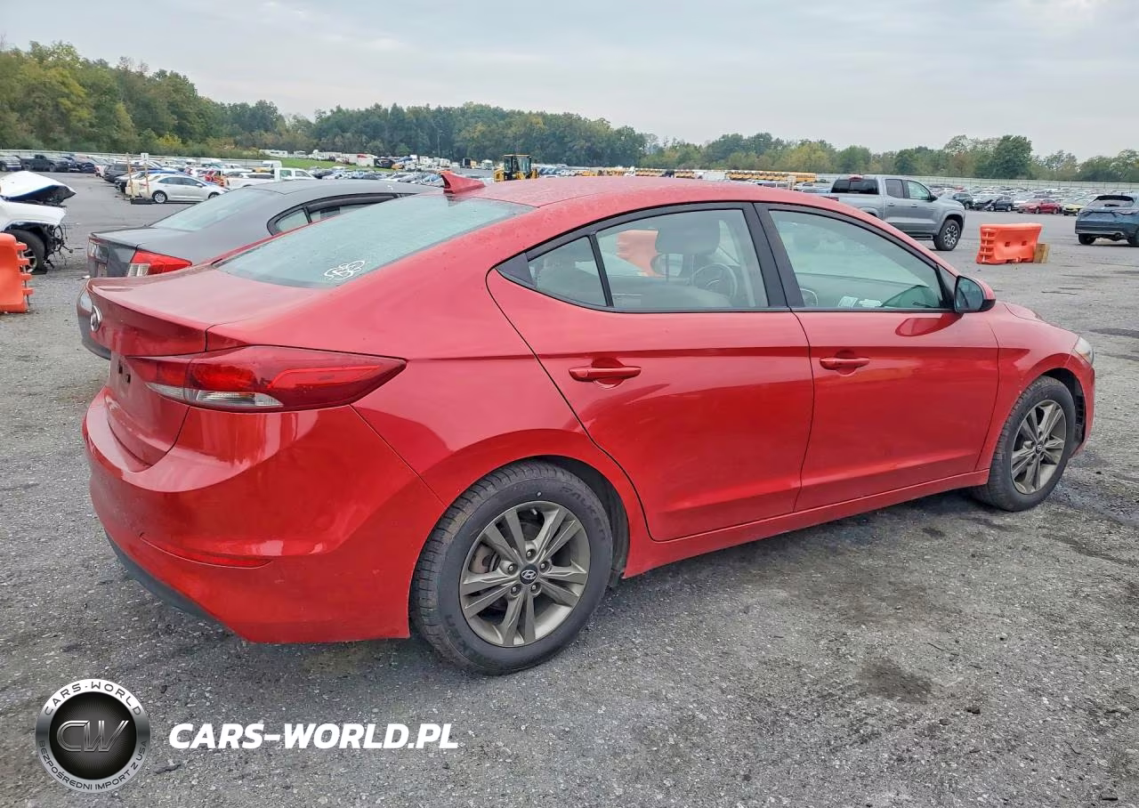 2018 Hyundai Elantra Value Edition VIN:5NPD84LF4JH271813 - 3
