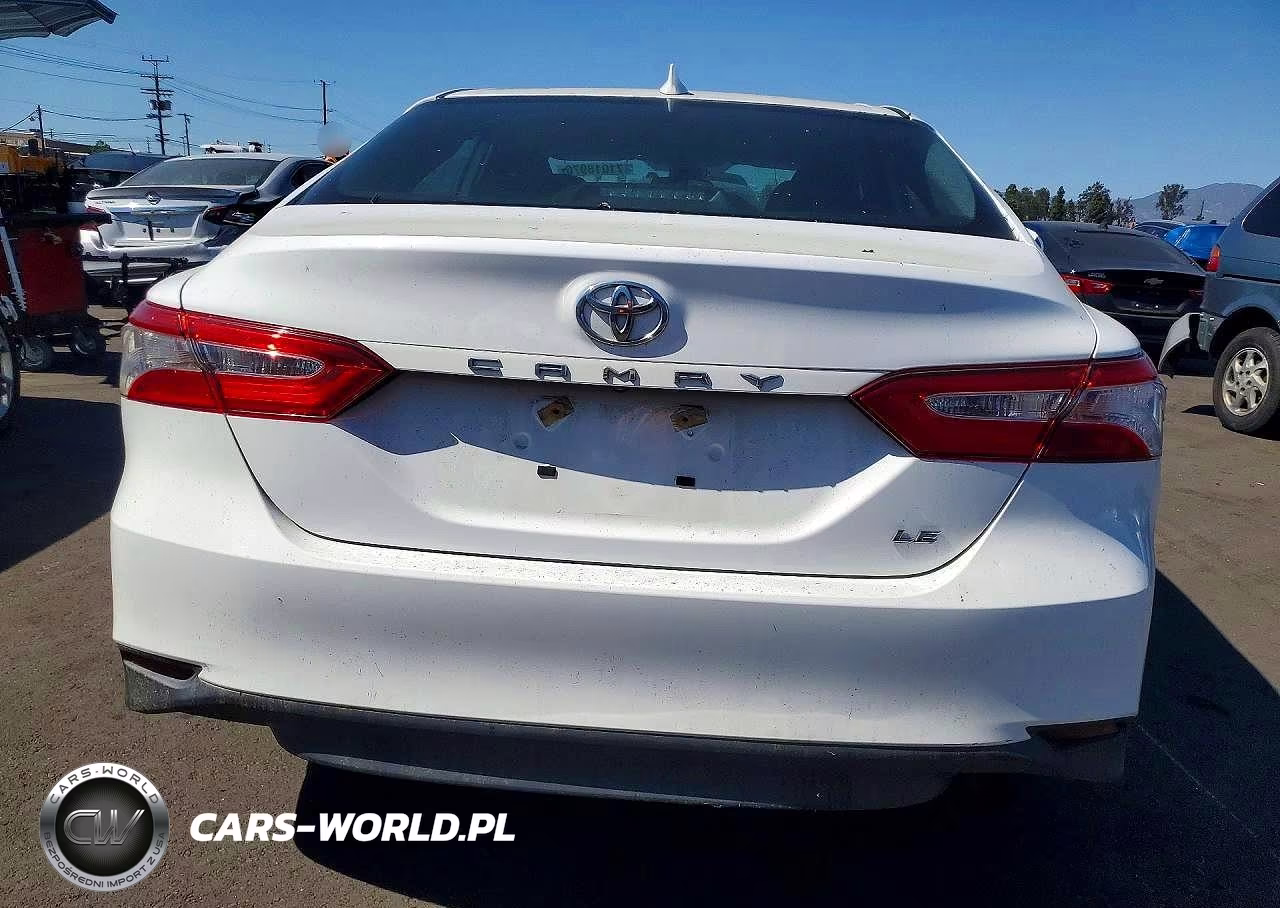 2019 Toyota Camry Le VIN:4T1B11HK7KU737964 - 6