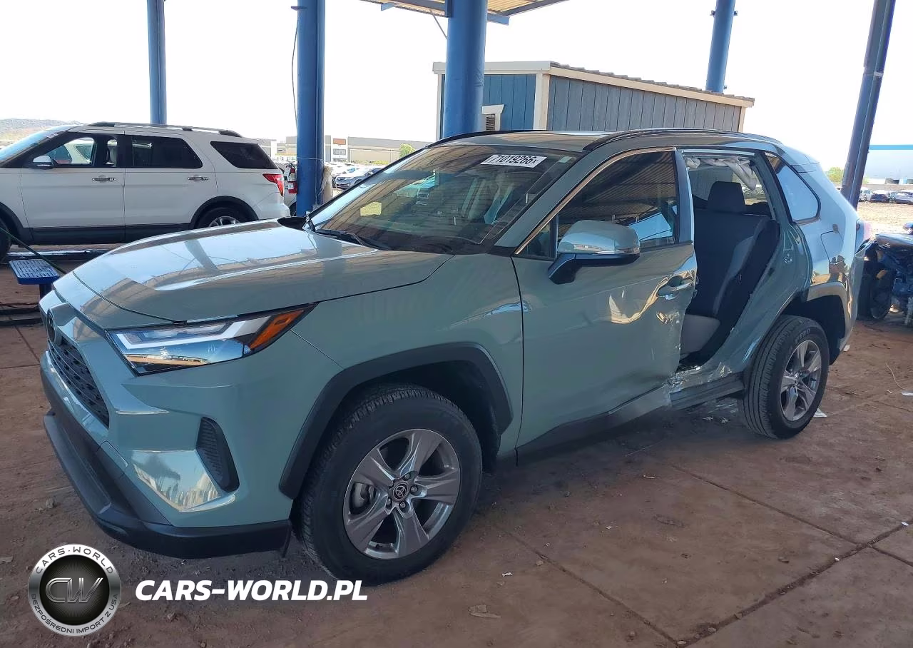 2023 Toyota Rav4 Xle VIN:JTMW1RFV2PD106497 - 1
