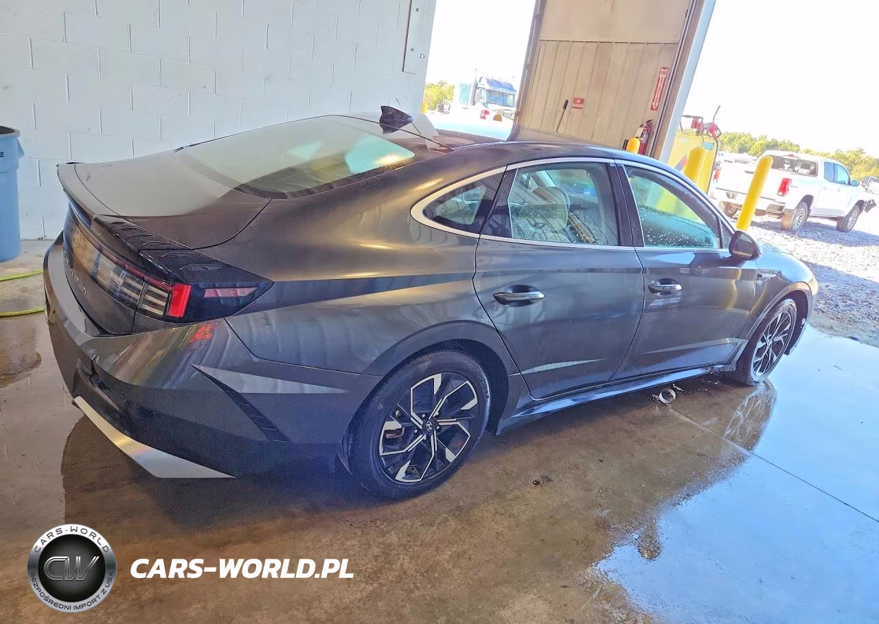 2024 Hyundai Sonata Sel VIN:KMHL64JA6RA392396 - 3