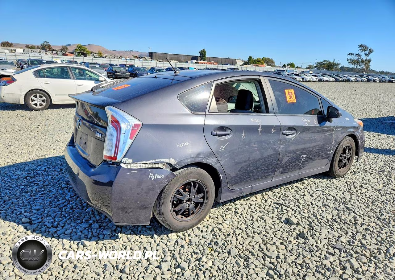 TOYOTA PRIUS VIN:JTDKN3DU3F0395776 - 3