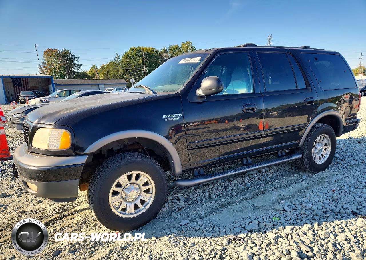 2002 Ford Expedition Xlt VIN:1FMPU16L62LA07011 - 1
