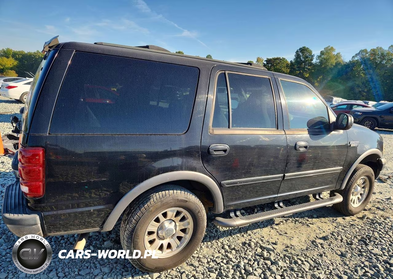 2002 Ford Expedition Xlt VIN:1FMPU16L62LA07011 - 3