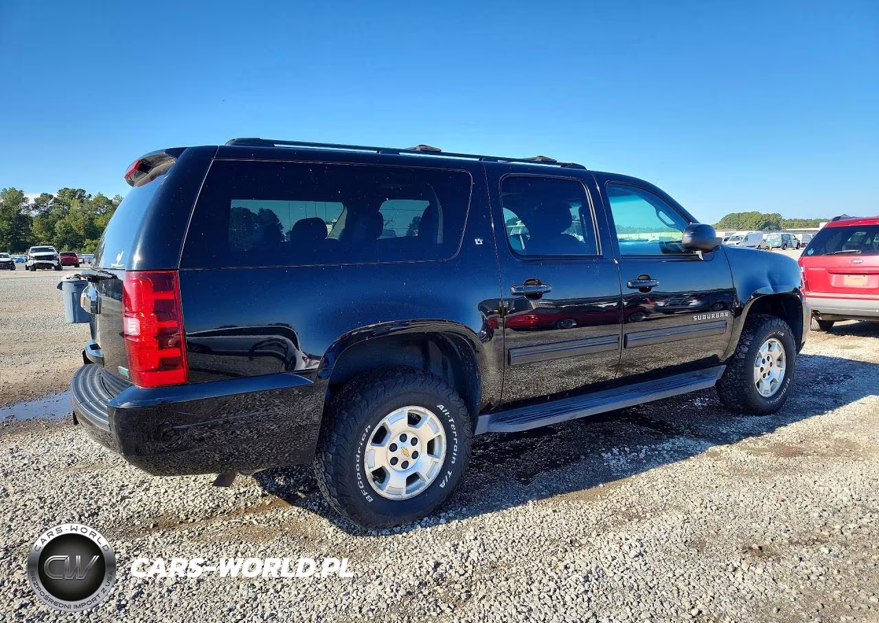 2012 Chevrolet Suburban VIN:1GNSKJE73CR132708 - 3