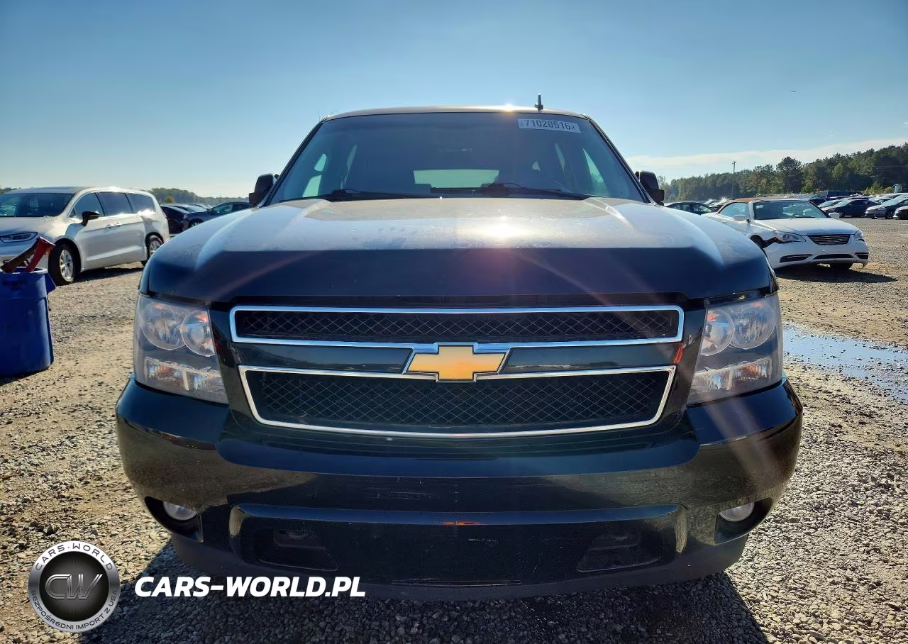 2012 Chevrolet Suburban VIN:1GNSKJE73CR132708 - 5