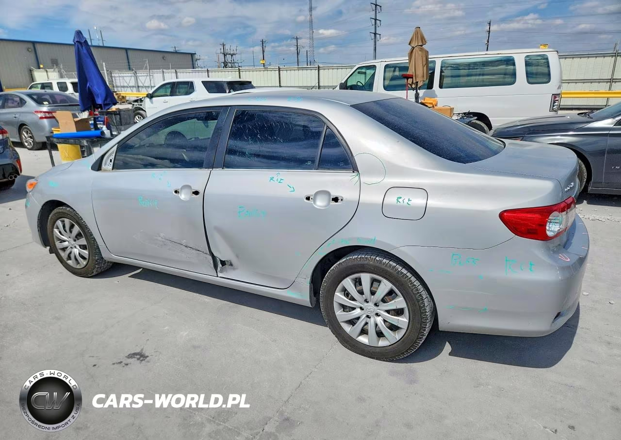 2013 Toyota Corolla Le VIN:2T1BU4EE2DC960778 - 2