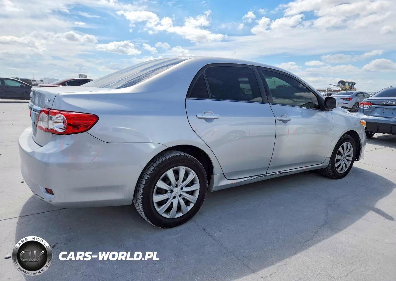 2013 Toyota Corolla Le VIN:2T1BU4EE2DC960778 - 3