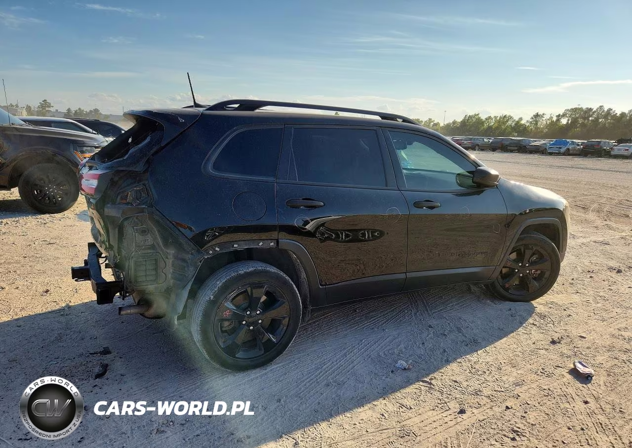 2017 Jeep Cherokee Sport VIN:1C4PJLAS9HW617175 - 3