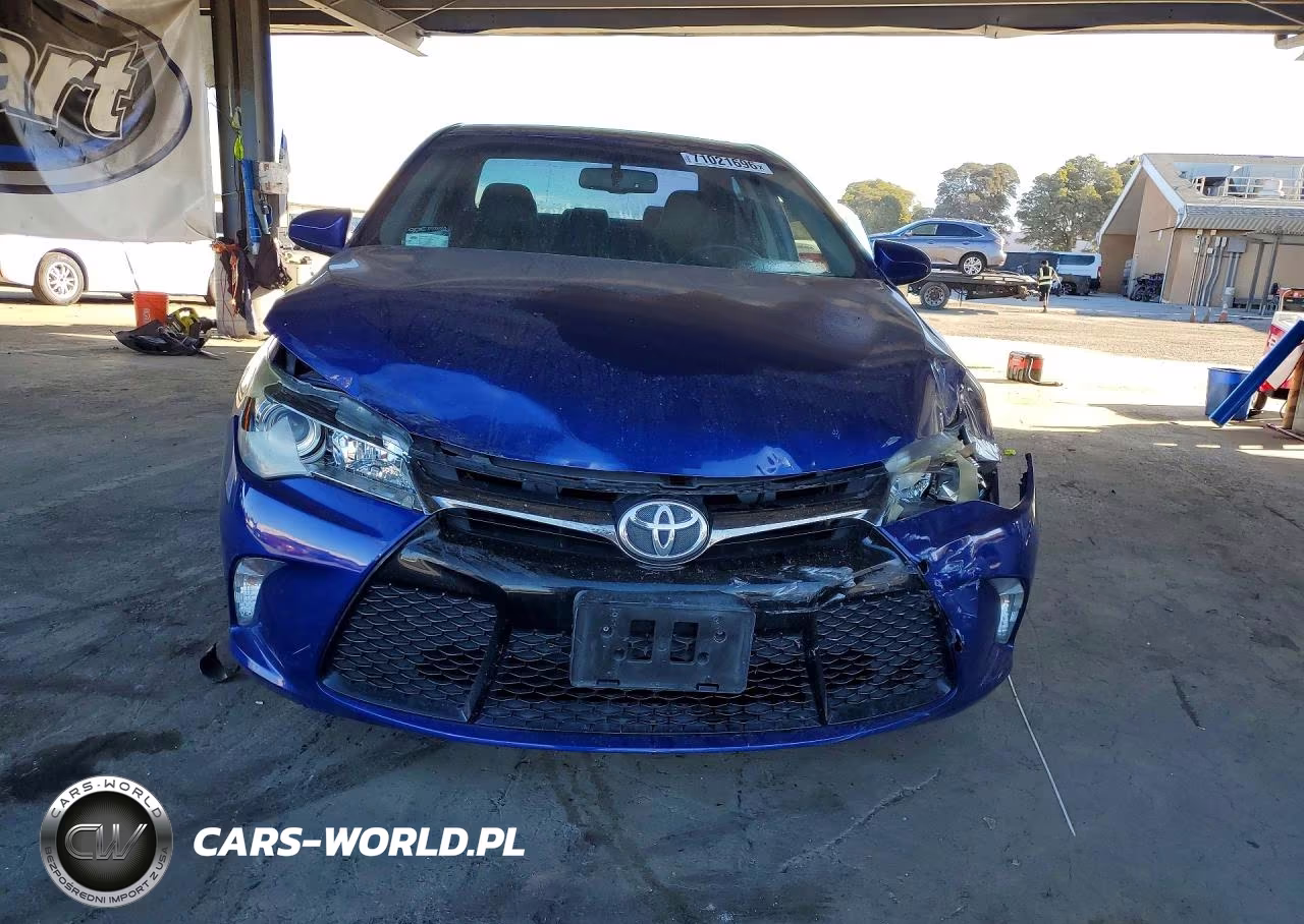 2015 Toyota Camry Se VIN:4T1BF1FK2FU883795 - 5