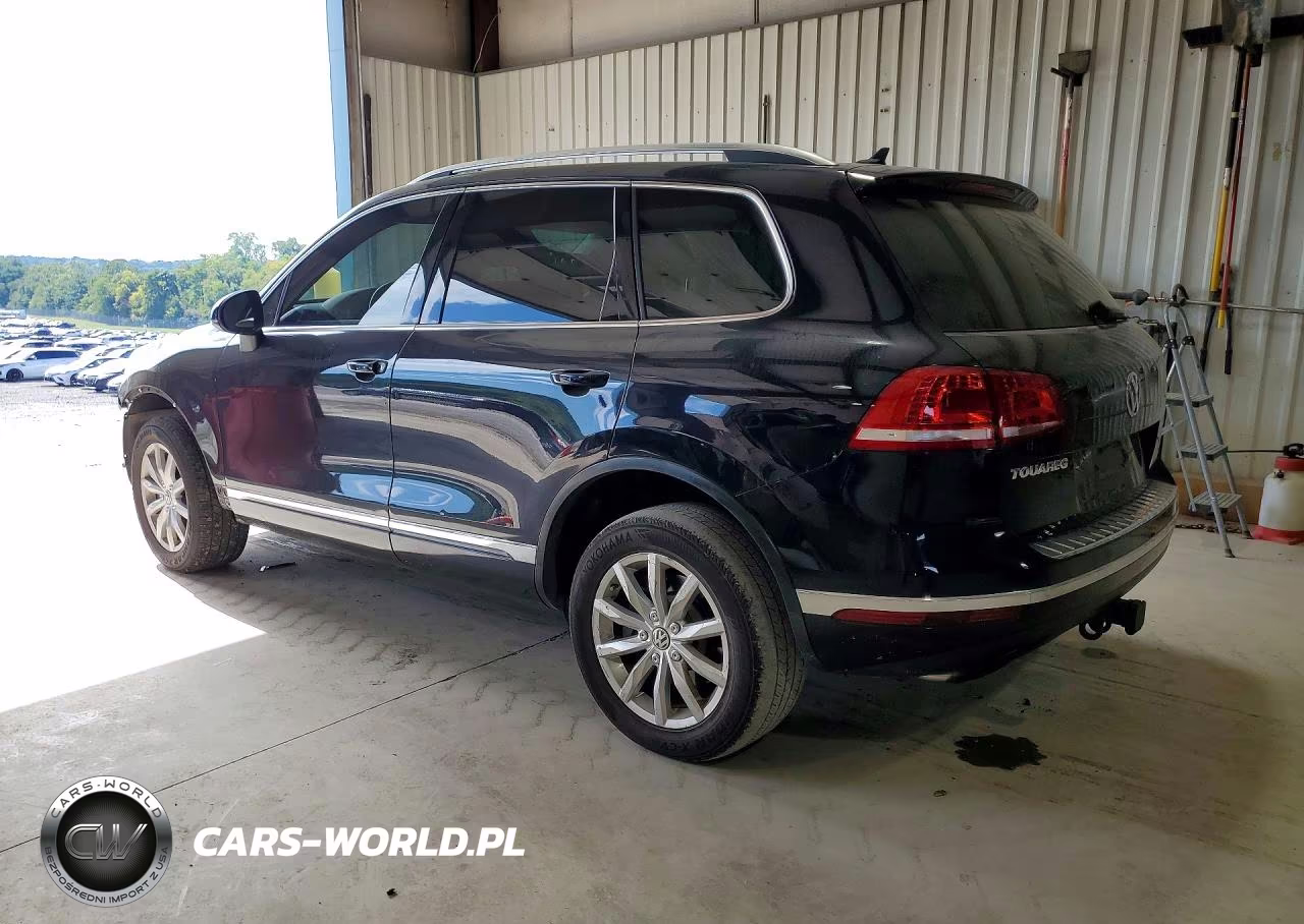 2016 Volkswagen Touareg Sport VIN:WVGEF9BP8GD012916 - 2