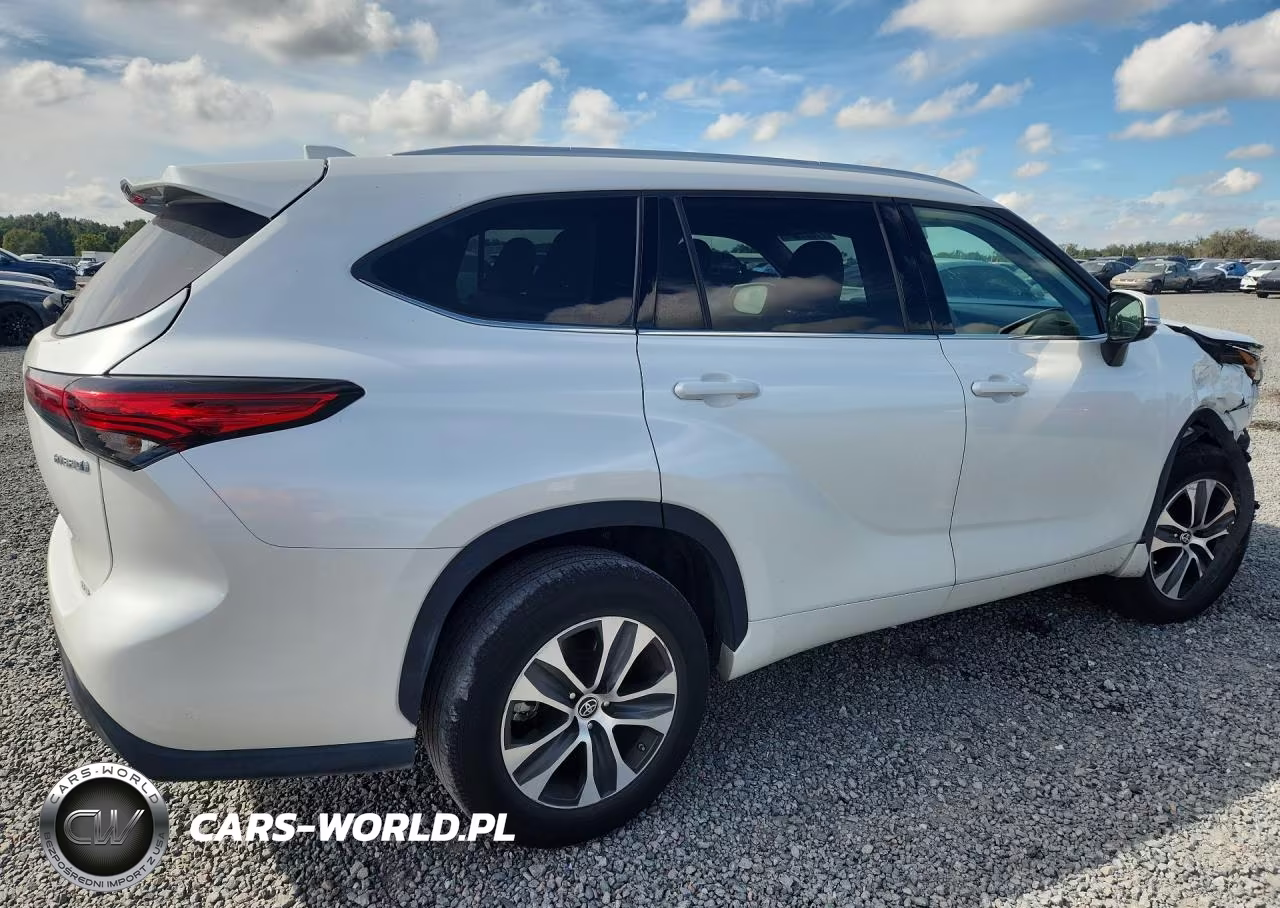 2022 Toyota Highlander Hybrid Xle VIN:5TDGARAH3NS509783 - 3