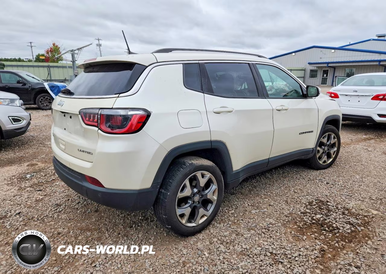 2017 Jeep Compass Limited VIN:3C4NJDCB1HT627814 - 3