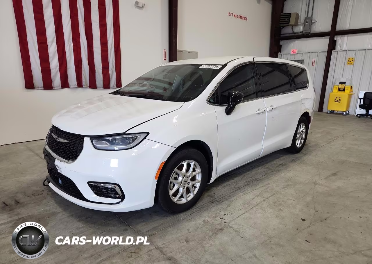 2024 Chrysler Pacifica Touring L VIN:2C4RC1BG2RR195343 - 1