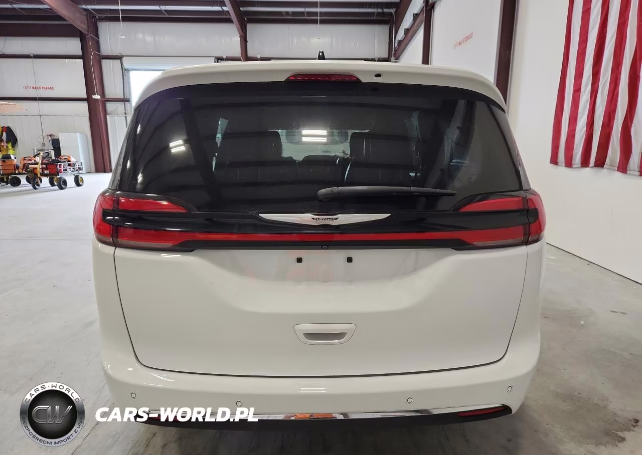 2024 Chrysler Pacifica Touring L VIN:2C4RC1BG2RR195343 - 6
