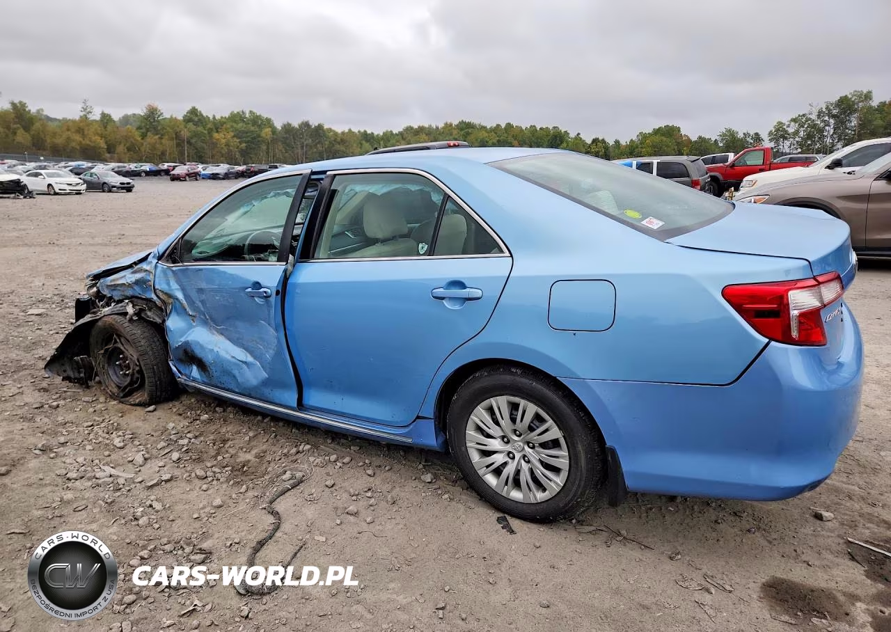 2013 Toyota Camry Hybrid Le VIN:4T1BD1FK1DU077871 - 2