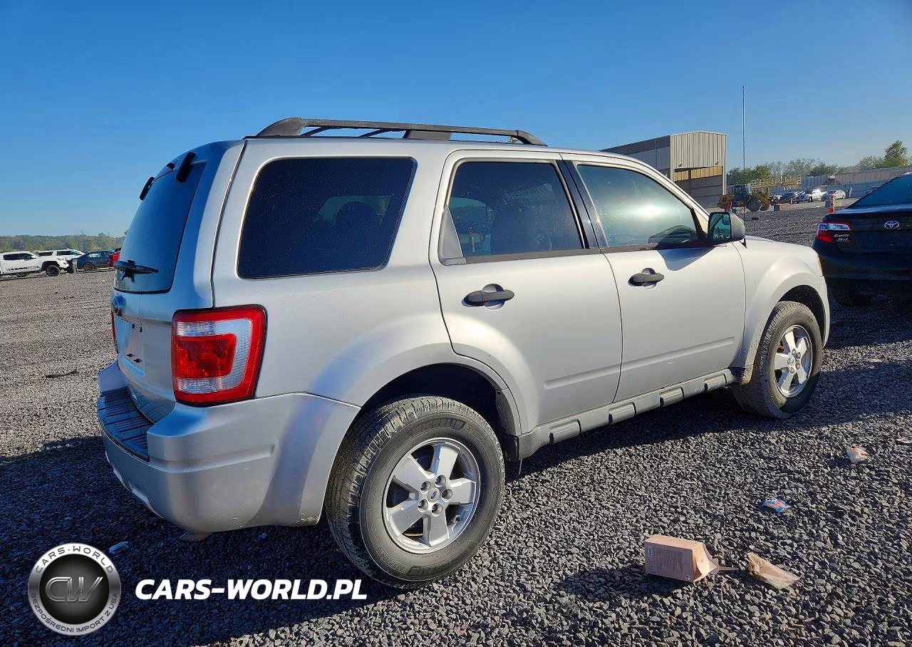 2010 Ford Escape Xlt VIN:1FMCU0D78AKD39079 - 3