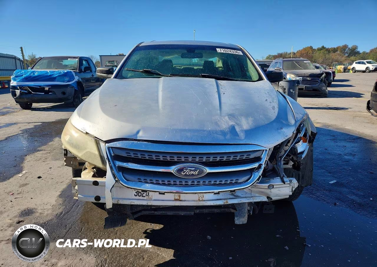 2010 Ford Taurus Se VIN:1FAHP2DW1AG135320 - 5