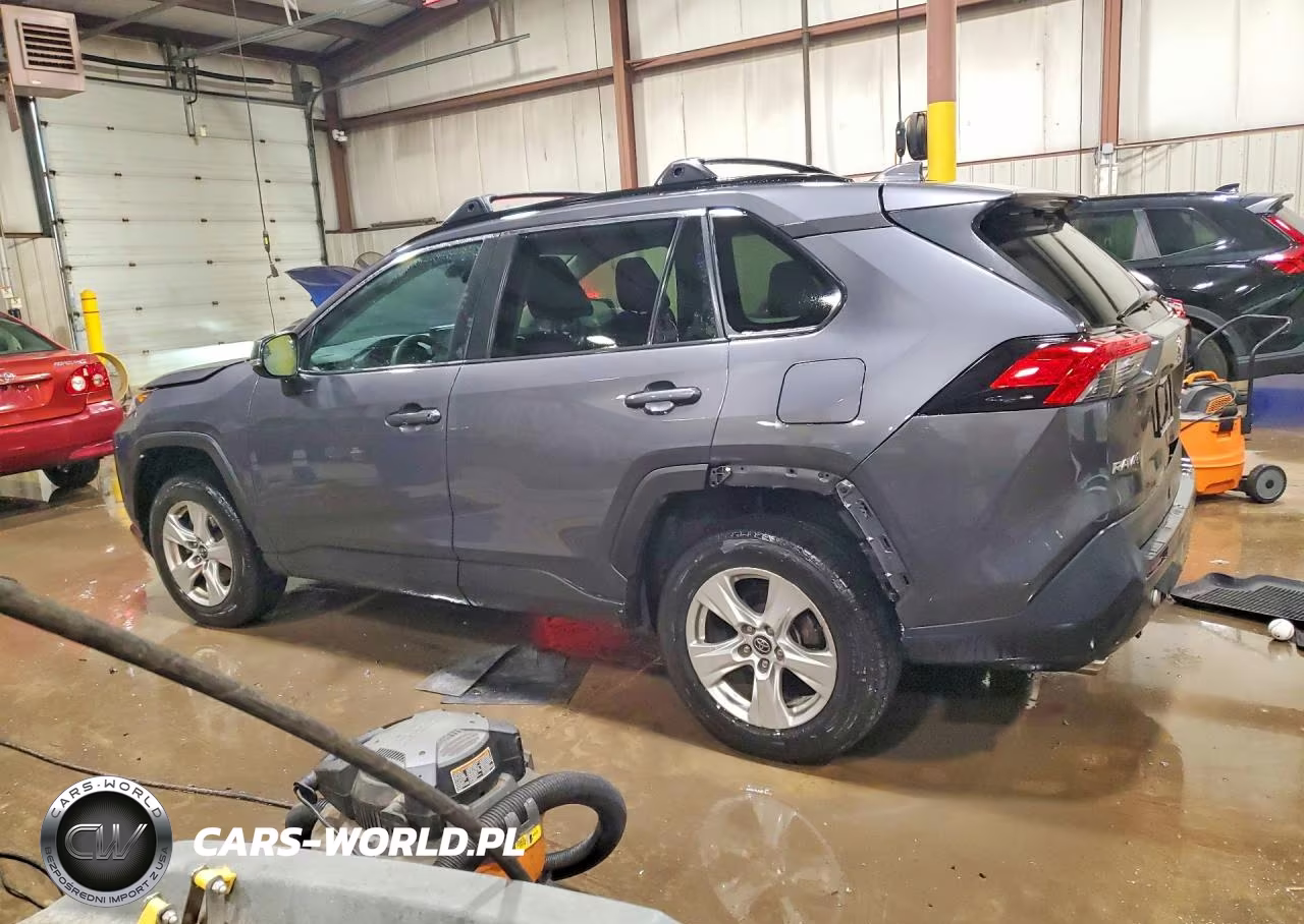 2020 Toyota Rav4 Xle VIN:2T3P1RFV6LW110313 - 2