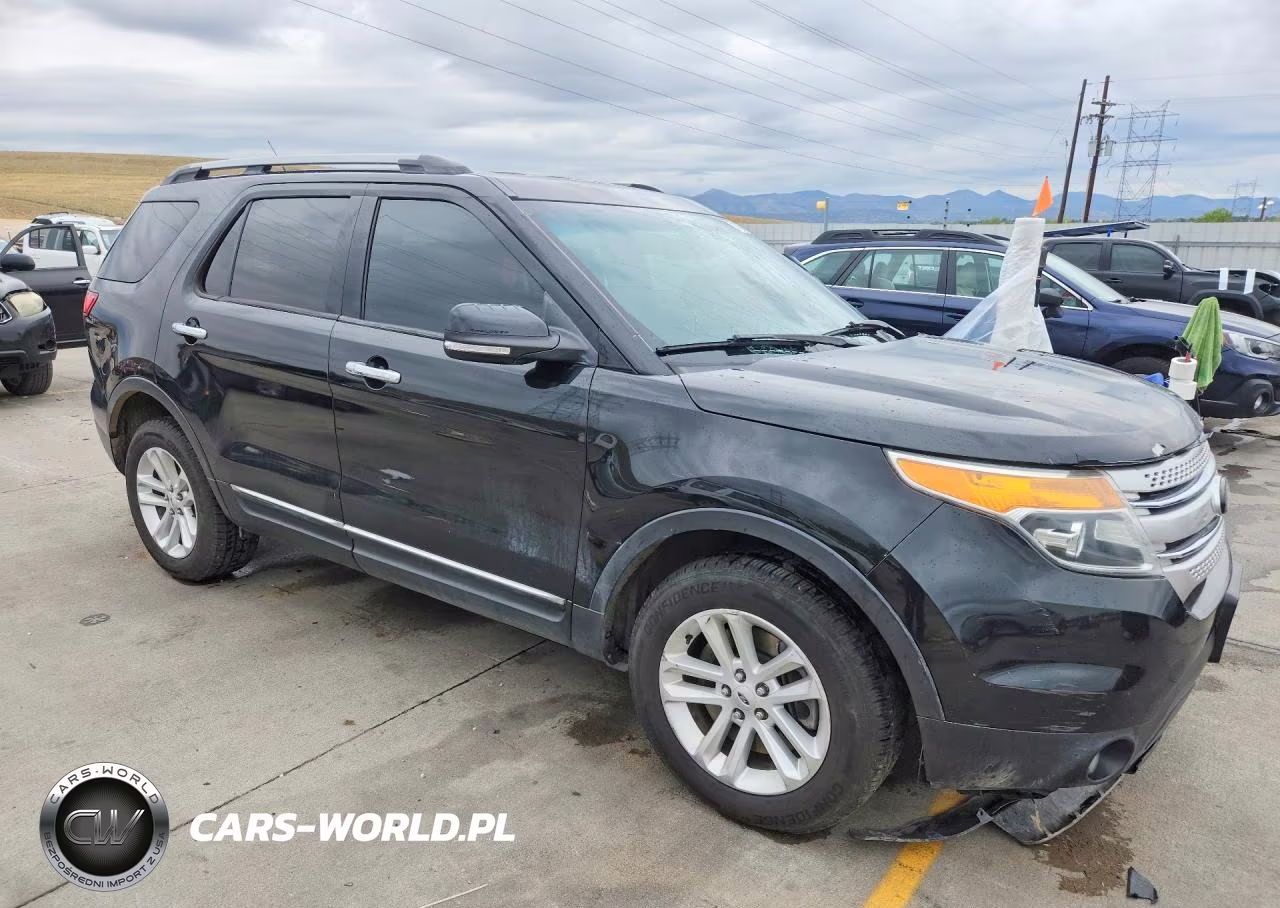 2013 Ford Explorer Xlt VIN:1FM5K8D84DGC15386 - 4